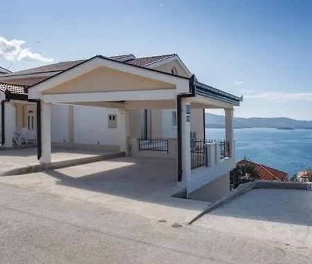 Apartman Jurkovic 1 Komarna