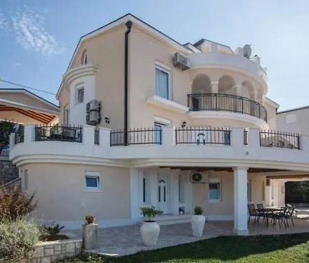 Jurkovic 1 Apartment *