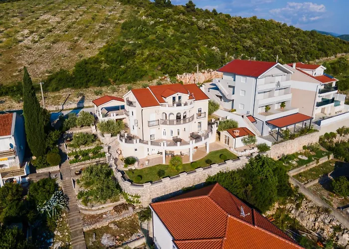 Jurkovic 1 * كومارنا